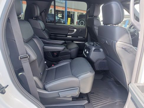 New 2025 Ford Expedition Platinum w/ Stealth Performance Package image 12