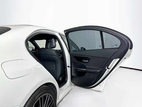 Used 2024 Mercedes-Benz C 300 Sedan image 30