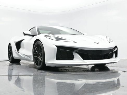 Used 2025 Chevrolet Corvette Z06 w/ Battery Protection Package image 28