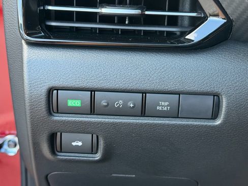 Certified 2023 Nissan Sentra SR w/ Electronics Package FWD image 29