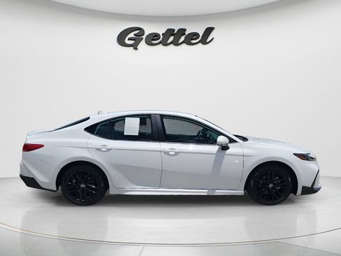 Certified 2026 Toyota Camry SE FWD image 4