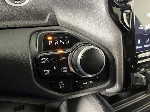 Used 2024 RAM 1500 Big Horn AWD/4WD image 34