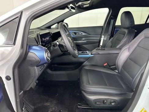 Used 2024 Chevrolet Equinox EV LT image 11