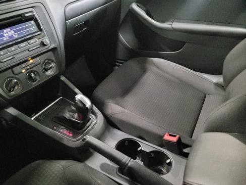Used 2015 Volkswagen Jetta S FWD image 26