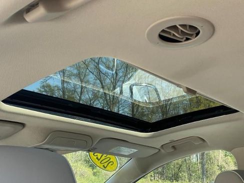 Used 2023 Buick Enclave Avenir w/ Trailering Package, 5000 lbs. FWD image 30