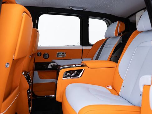 New 2026 Rolls-Royce Cullinan Black Badge image 26