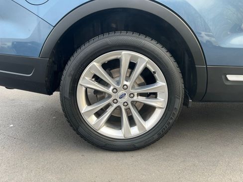 Used 2019 Ford Explorer XLT w/ Equipment Group 202A image 20