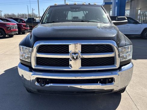 Used 2018 RAM 3500 Tradesman w/ Chrome Appearance Group image 9