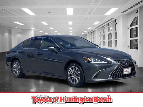 Used 2025 Lexus ES 350 w/ Accessory Package (Z2) FWD image 1