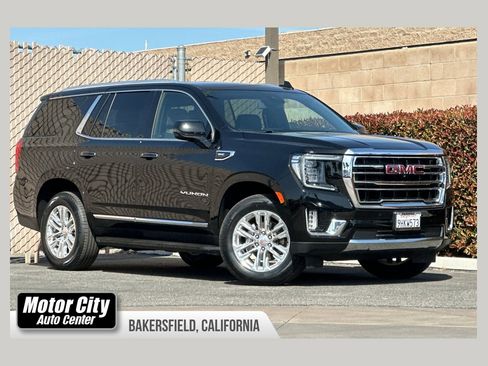 Used 2023 GMC Yukon SLT w/ SLT Luxury Package image 1
