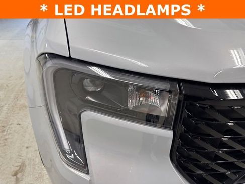 New 2026 Ford Maverick Lariat w/ Black Appearance Package image 40