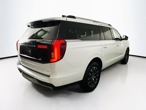 Used 2025 Ford Expedition Max Platinum image 9