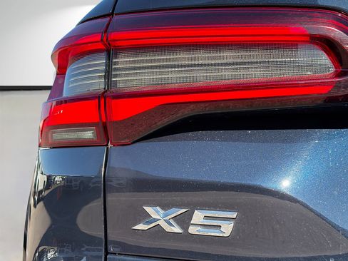 Used 2021 BMW X5 xDrive40i w/ M Sport Package image 10