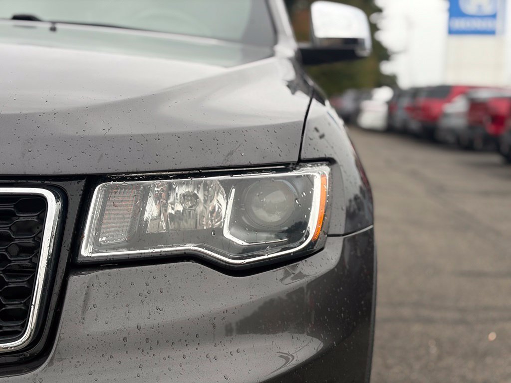 Used 2018 Jeep Grand Cherokee Limited AWD/4WD image 4