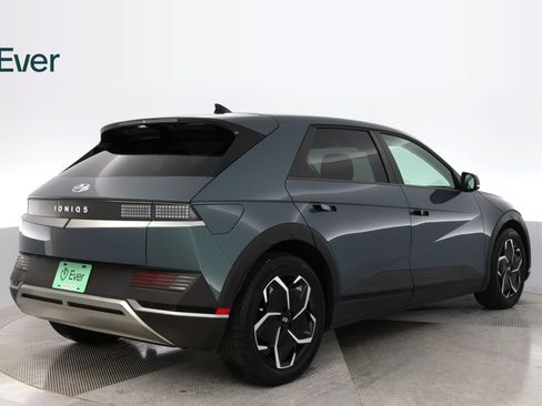 Used 2024 Hyundai Ioniq 5 SEL RWD image 3