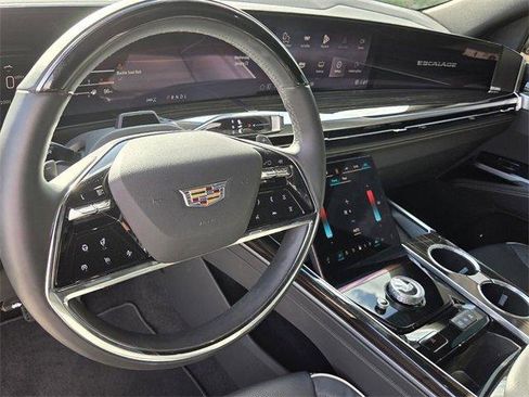 Certified 2025 Cadillac Escalade Premium Luxury image 15