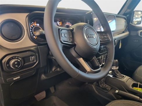 New 2026 Jeep Gladiator Sport image 12