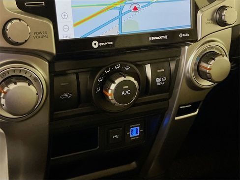 Used 2021 Toyota 4Runner SR5 Premium image 16