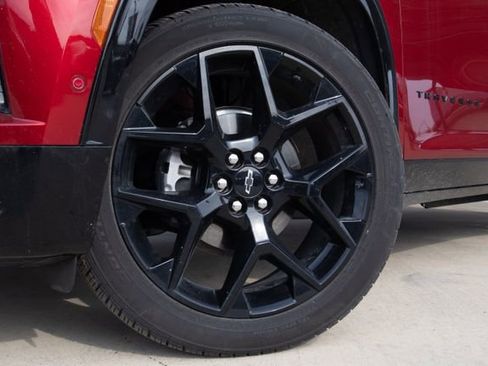 Used 2024 Chevrolet Traverse RS w/ LPO, Floor Liner Package image 2