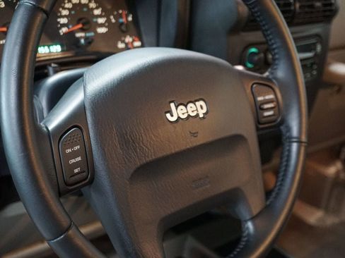 Used 2006 Jeep Wrangler Unlimited Rubicon w/ Security Group AWD/4WD image 54