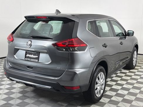 Used 2017 Nissan Rogue S image 5