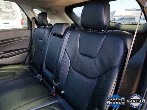 Certified 2022 Ford Edge Titanium image 26