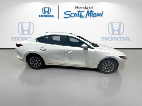 Used 2020 MAZDA MAZDA3 Sedan FWD image 8