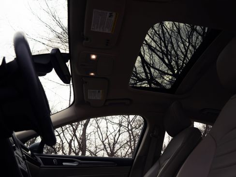 Used 2019 Ford Fusion SEL image 36