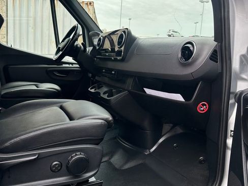 Used 2024 Mercedes-Benz Sprinter 144 Cargo w/ Parking Package image 29