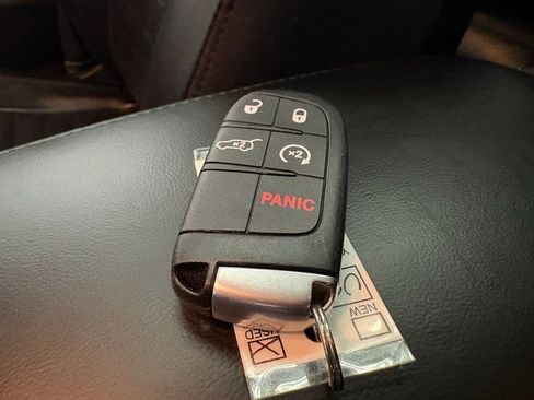 Used 2019 Jeep Grand Cherokee Limited X AWD/4WD image 17