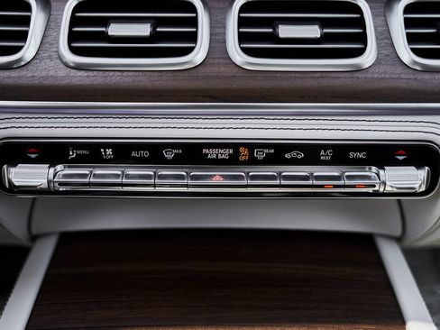 Used 2026 Mercedes-Benz Maybach GLS 600 4MATIC image 79
