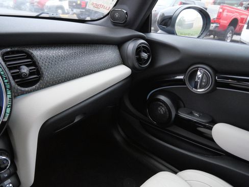 Used 2023 MINI Cooper SE image 11