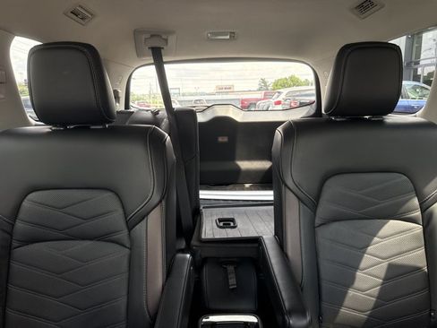 Certified 2024 Nissan Pathfinder Platinum AWD/4WD image 21