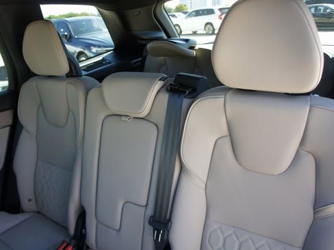 New 2026 Volvo XC90 B6 Plus w/ Protection Package Premier image 23