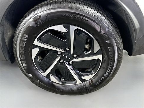Used 2023 Kia Sportage LX image 29