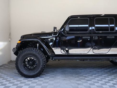 Used 2021 Jeep Gladiator Rubicon AWD/4WD image 11