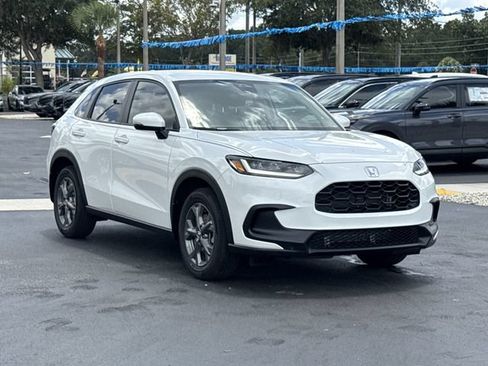 New 2027 Honda HR-V LX image 1