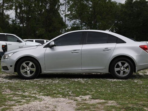 Used 2013 Chevrolet Cruze LT FWD image 3