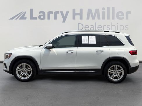 Used 2021 Mercedes-Benz GLB 250 4MATIC image 3