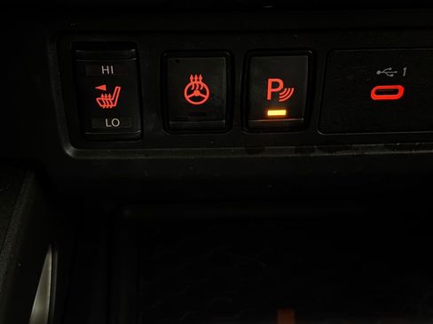 Used 2023 Nissan Frontier SV w/ SV Convenience Package RWD image 20