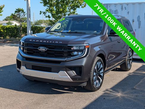 Certified 2025 Ford Expedition Platinum w/ Driver's Package AWD/4WD image 7