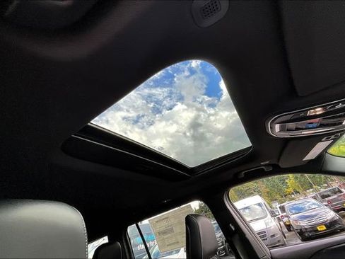 New 2025 Jeep Grand Cherokee L Altitude image 25