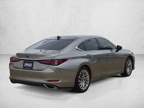 Used 2021 Lexus ES 350 Ultra Luxury w/ Accessory Package 2 FWD image 3