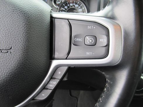 Used 2022 RAM 1500 Big Horn AWD/4WD image 18