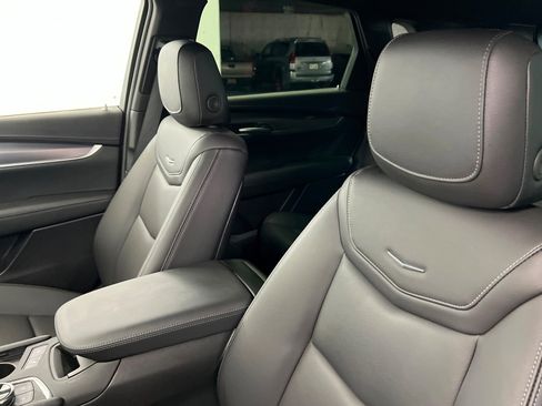 New 2025 Cadillac XT5 Luxury w/ LPO, Floor Liner Package image 17