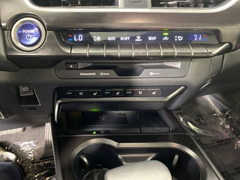 Used 2022 Lexus UX 250h w/ Premium Package image 22