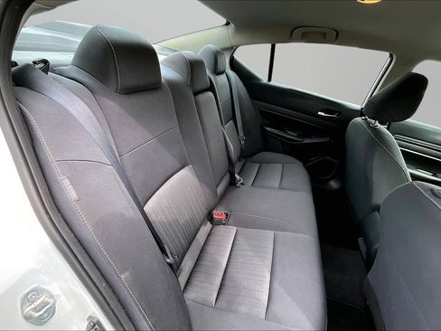 Used 2022 Nissan Altima 2.5 S FWD image 17