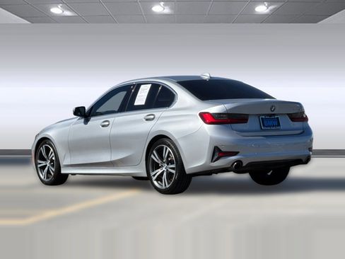 Used 2019 BMW 330i Sedan image 3