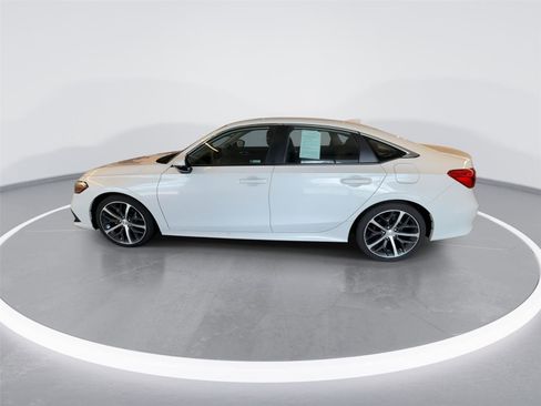 Used 2024 Honda Civic Touring image 4