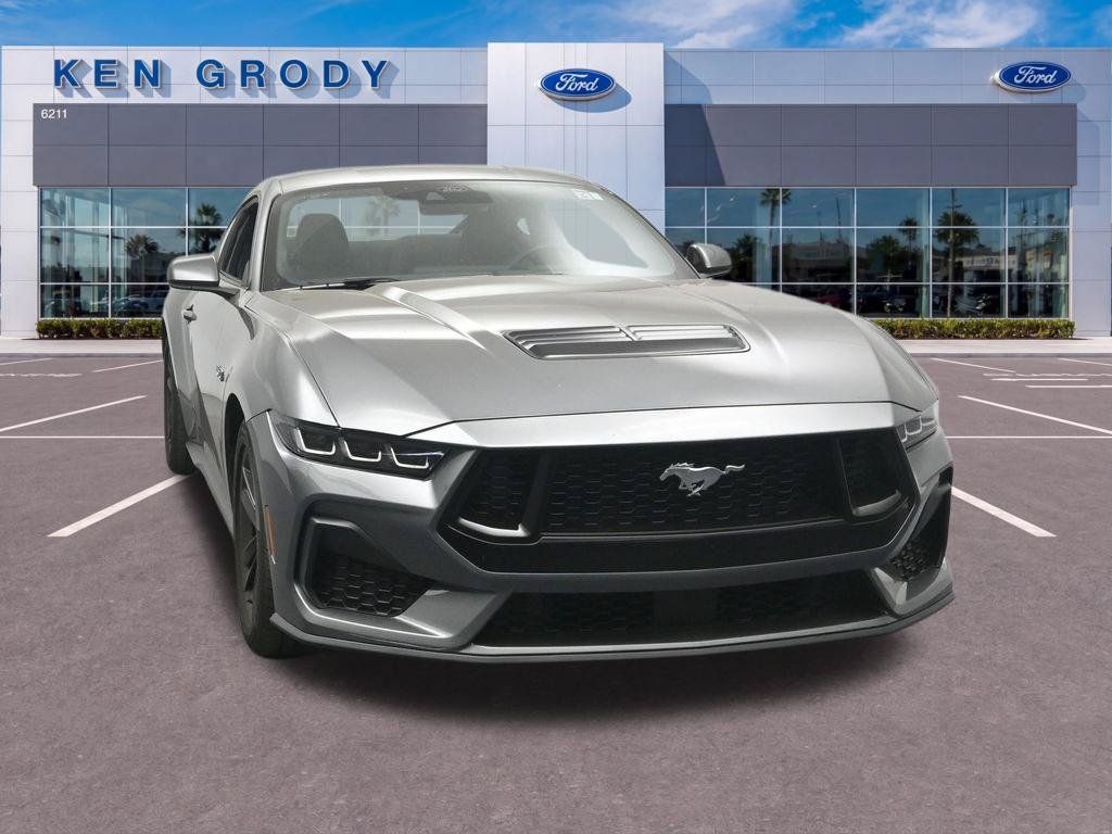Used 2025 Ford Mustang GT RWD image 19
